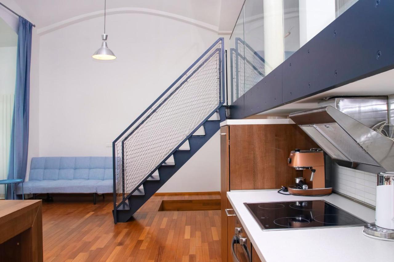 Modern Apartment With Terrace And Air Conditioning プラハ エクステリア 写真