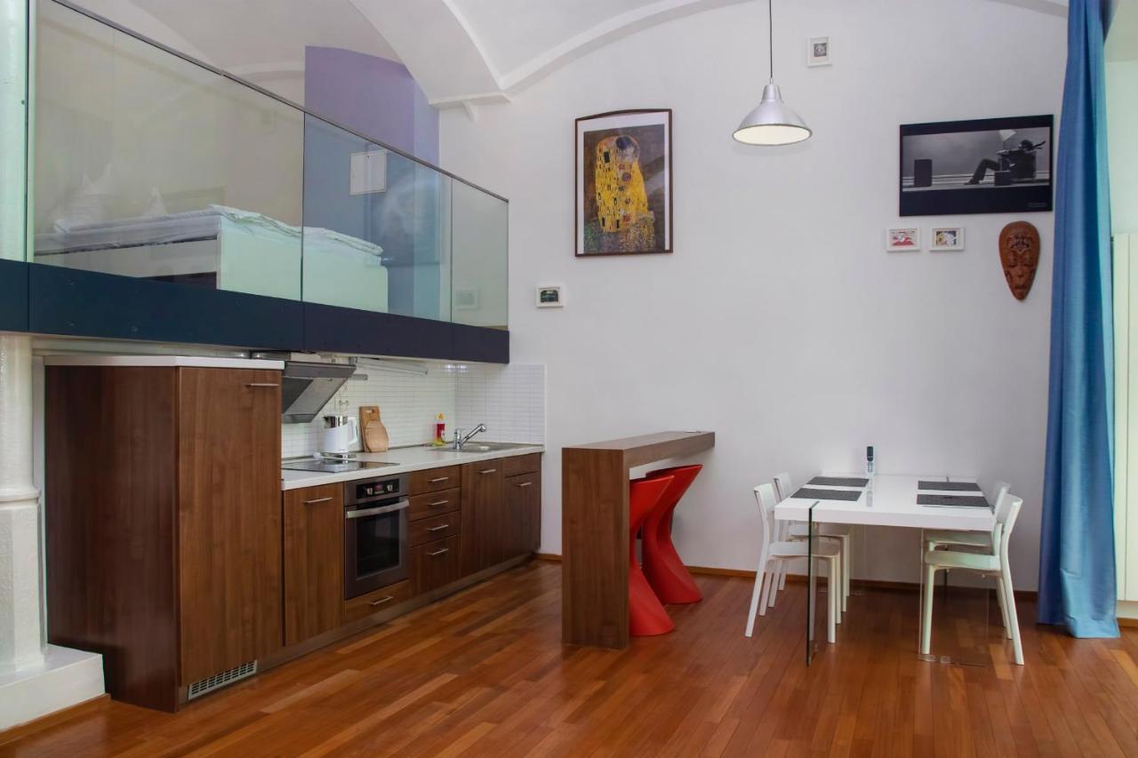 Modern Apartment With Terrace And Air Conditioning プラハ エクステリア 写真